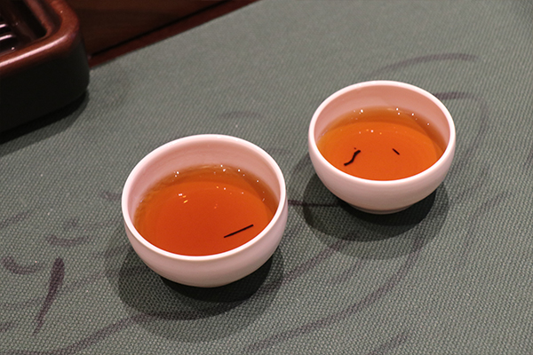 素心中正杯